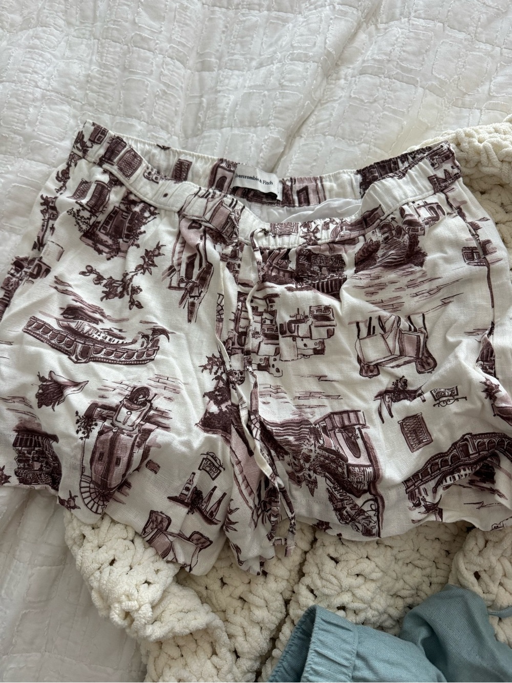 Abercrombie Mid Rise Linen Shorts
